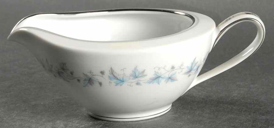 Concord (Platinum Trim) Creamer by Noritake-1
