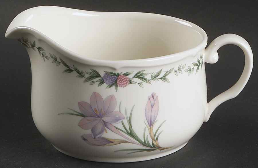 Conservatory Round Gravy Boat by Noritake-1