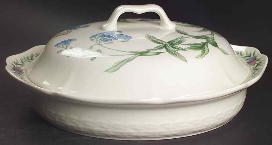 Conservatory 1 Qt Round Shallow Covered Casserole/Pie/Quiche by Noritake-1