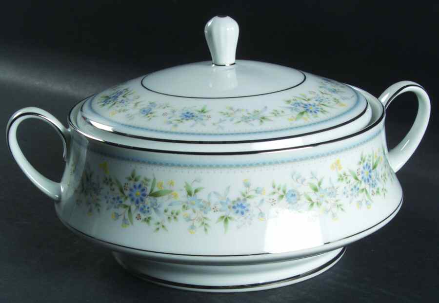 Contentment Round Covered Vegetable by Noritake-1