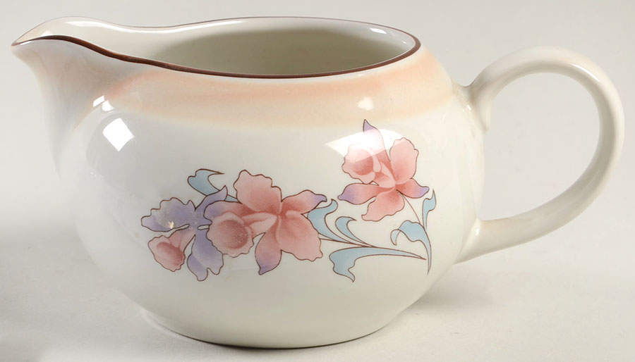 Contemplation Creamer by Noritake-1