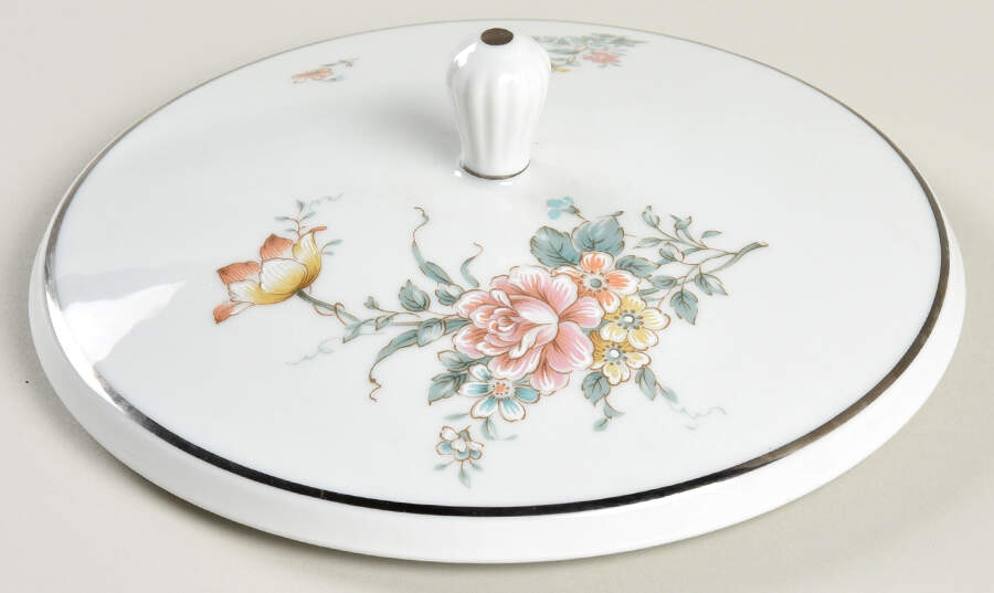 Coquet Lid for Round Vegetable by Noritake-1