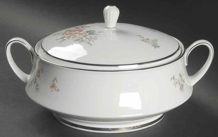 Coquet Round Covered Vegetable by Noritake-1