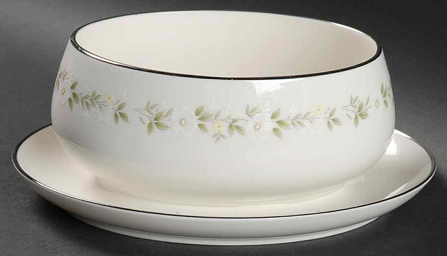 Cornelia Gravy Boat with Attached Underplate by Noritake-1