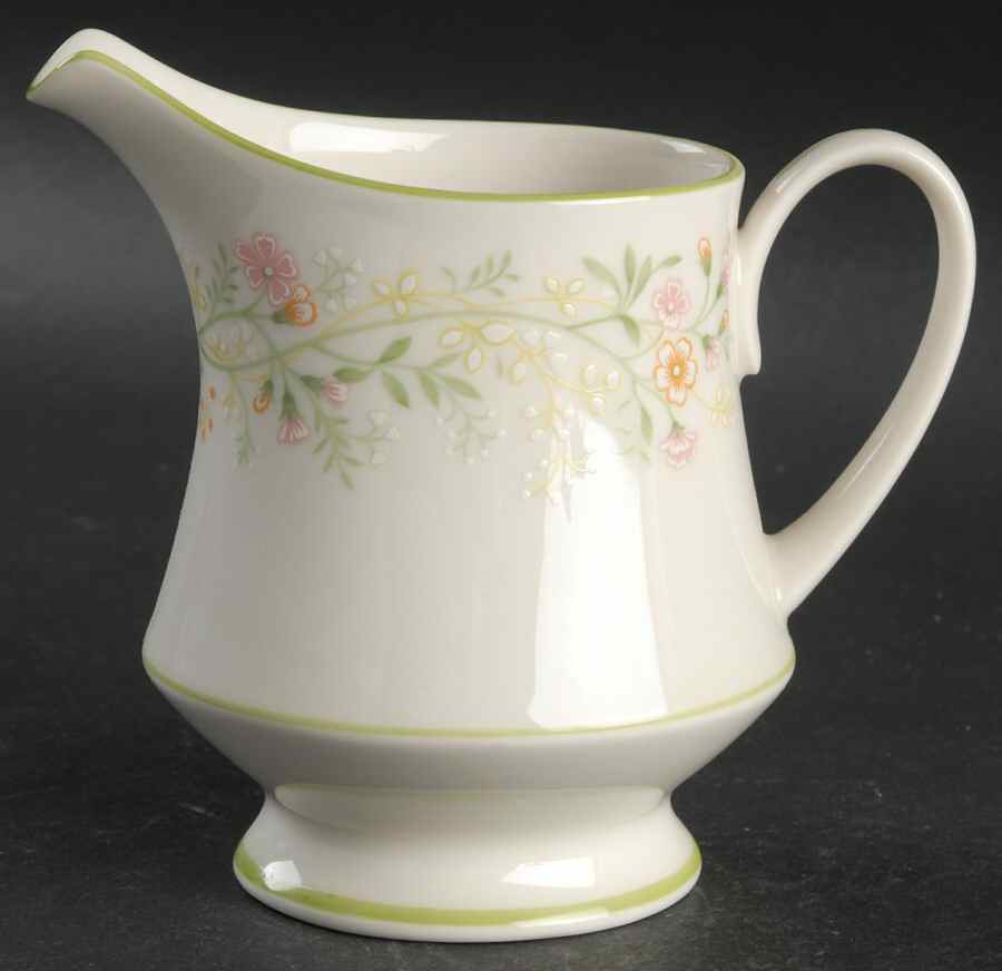 Cortege Creamer by Noritake-1
