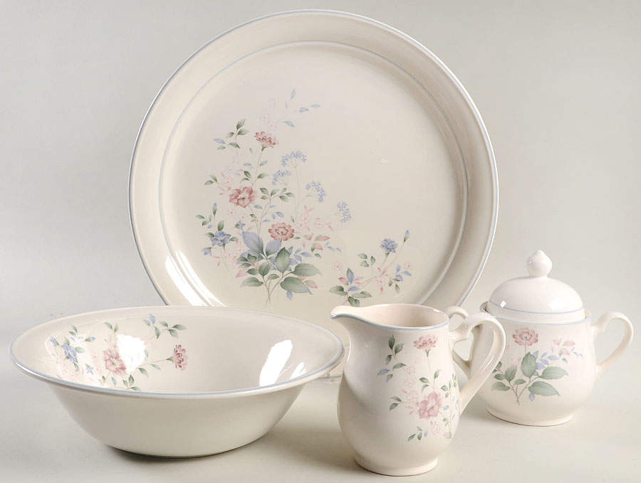 Cortland 5 Piece Hostess Set by Noritake-1