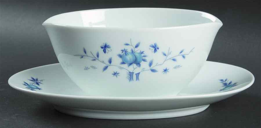 Country Side Gravy Boat with Attached Underplate by Noritake-1