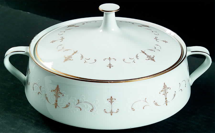 Courtney Round Covered Vegetable by Noritake-1
