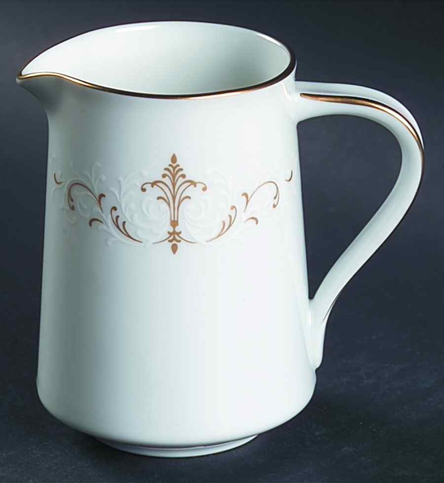 Courtney Creamer by Noritake-1