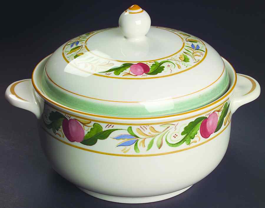 Countrywood 2 Qt Round Covered Casserole by Noritake-1