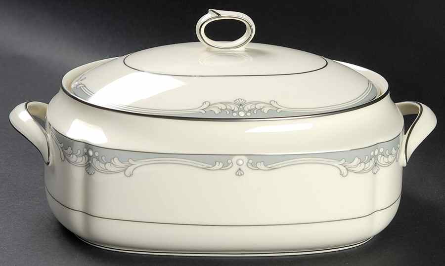 Cousteau Oval Covered Vegetable by Noritake-1