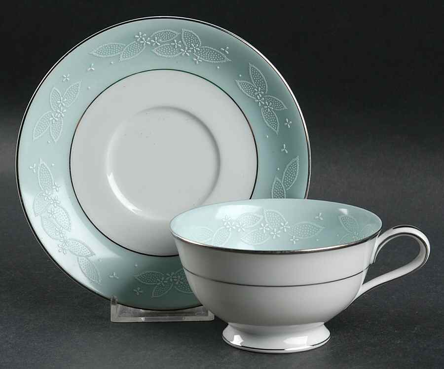 Cranbrook Footed Cup & Saucer Set by Noritake-1