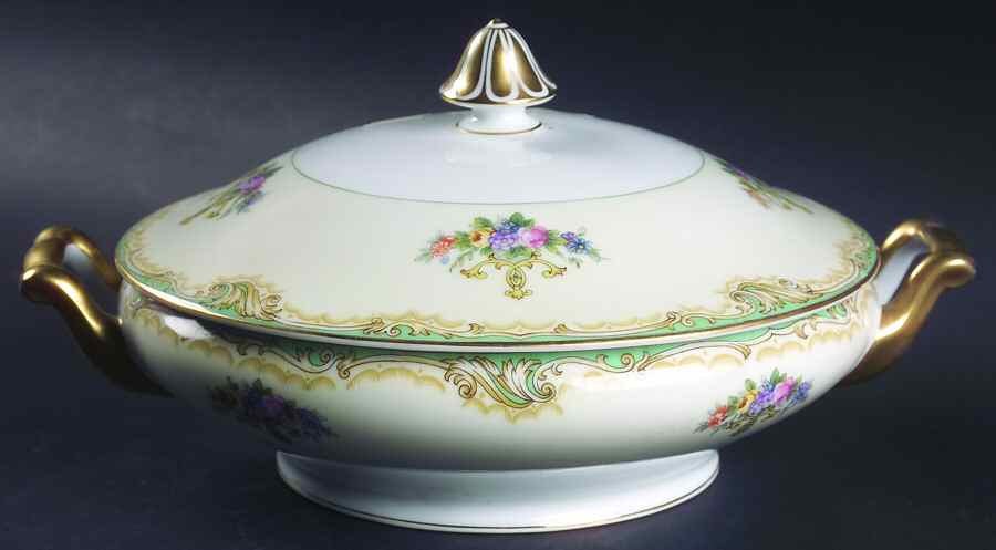 Crandon Round Covered Vegetable by Noritake-1