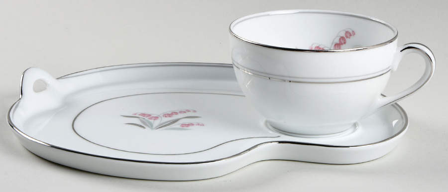 Crest Snack Plate & Cup Set by Noritake-1