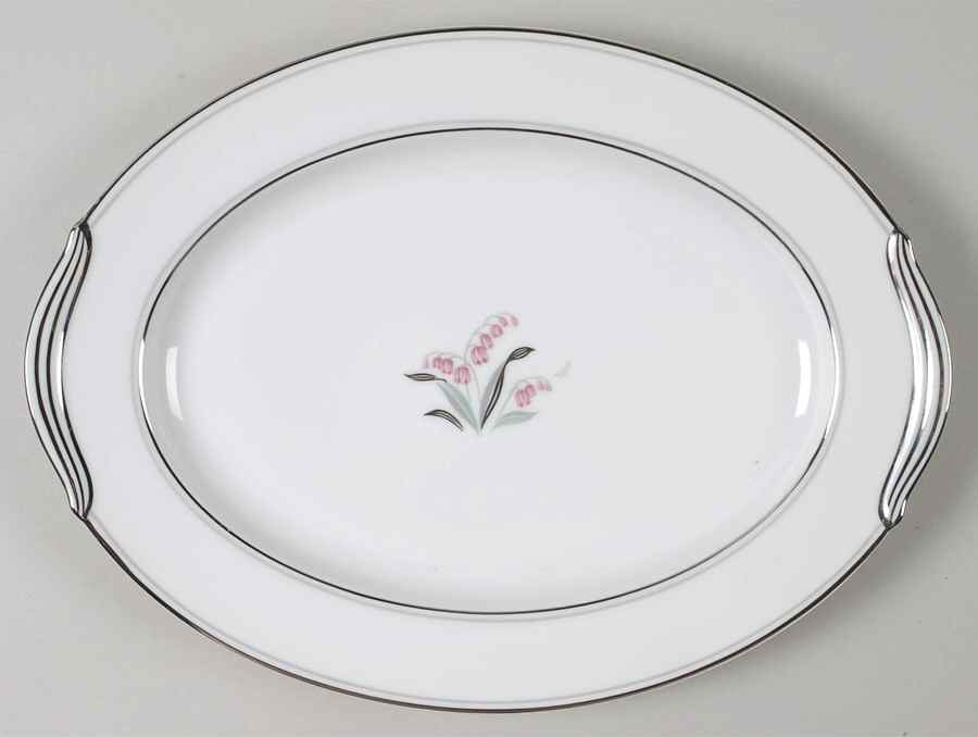 Crest 11" Oval Serving Platter by Noritake-1