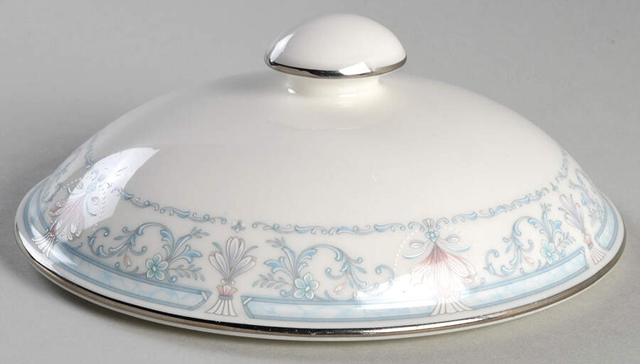 Crown Flower Lid for Oval Vegetable by Noritake-1