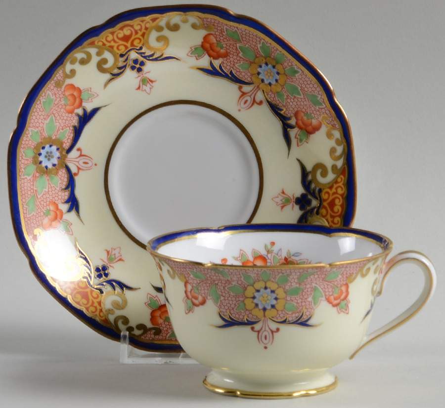 Crowndalia Footed Cup & Saucer Set by Noritake-1