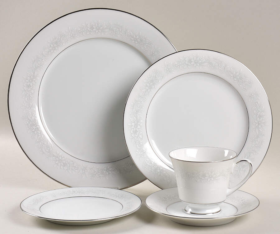 Cumberland 40 Piece Estate Set by Noritake-1