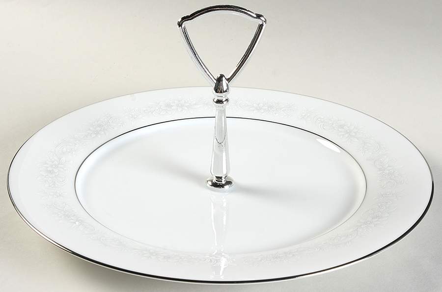 Cumberland Round Serving Plate with Handle (DP) by Noritake-1