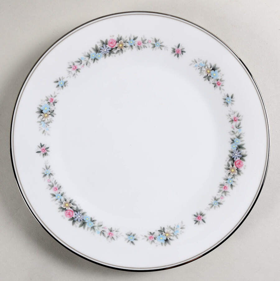 Cynthia Dinner Plate by Noritake-1