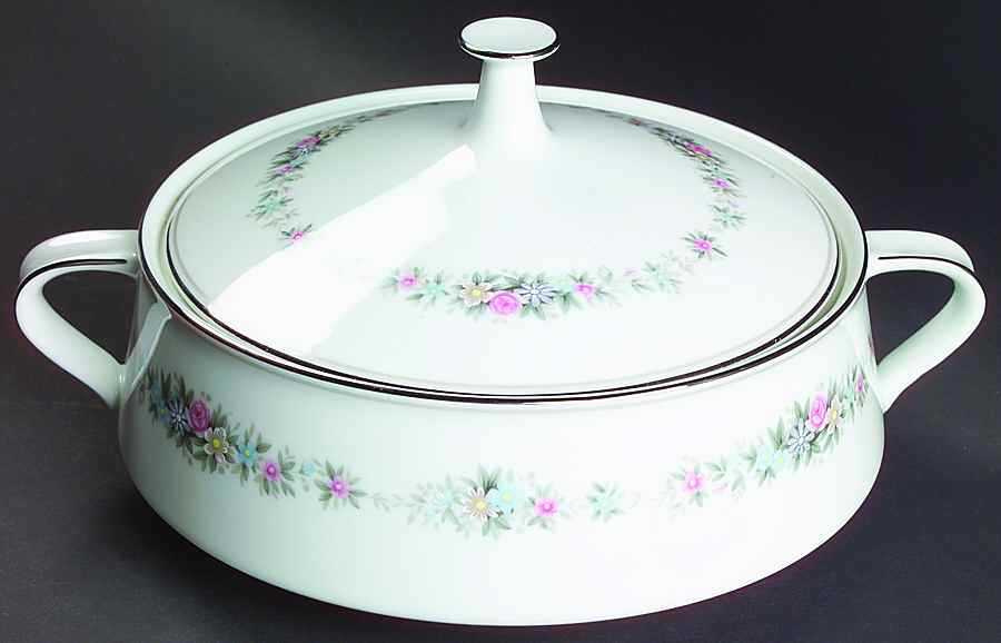 Cynthia Round Covered Vegetable by Noritake-1