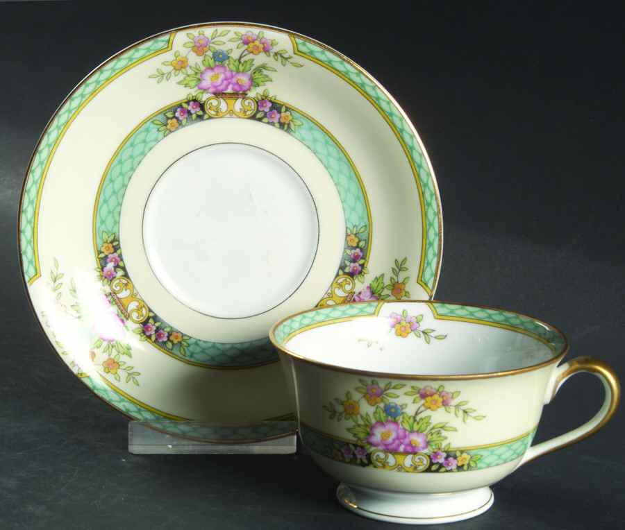 Cyrano Footed Cup & Saucer Set by Noritake-1