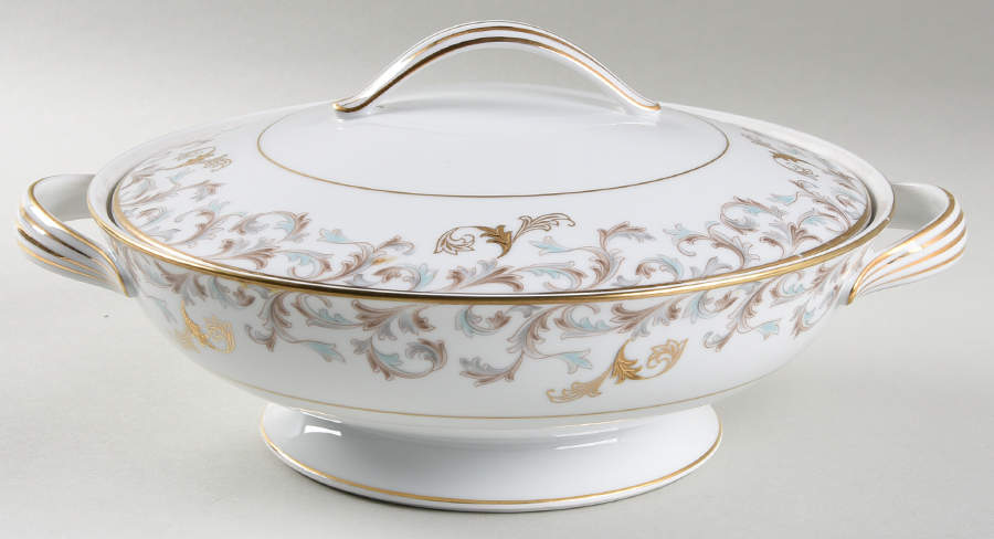 Cyril Round Covered Vegetable by Noritake-1