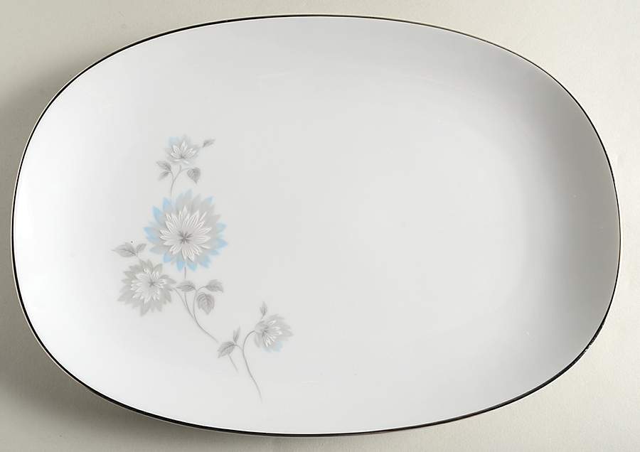 Dallas 13" Oval Serving Platter by Noritake-1