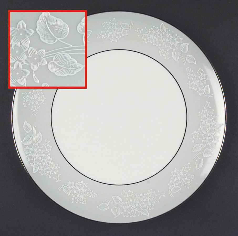 Damask Dinner Plate by Noritake-1