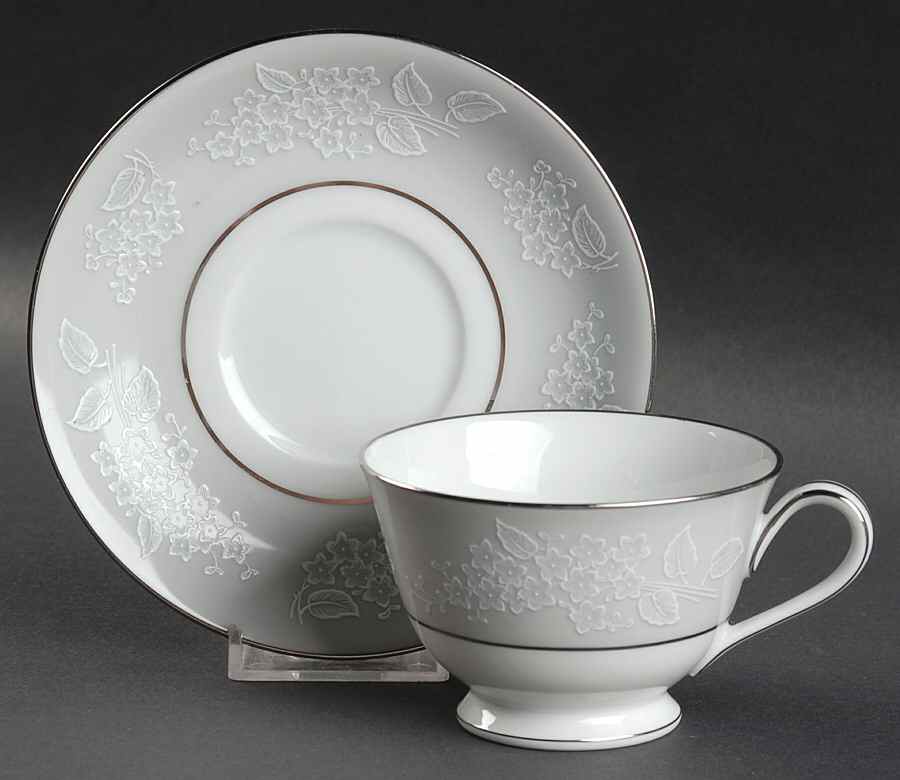 Damask Flat Cup & Saucer Set by Noritake-1