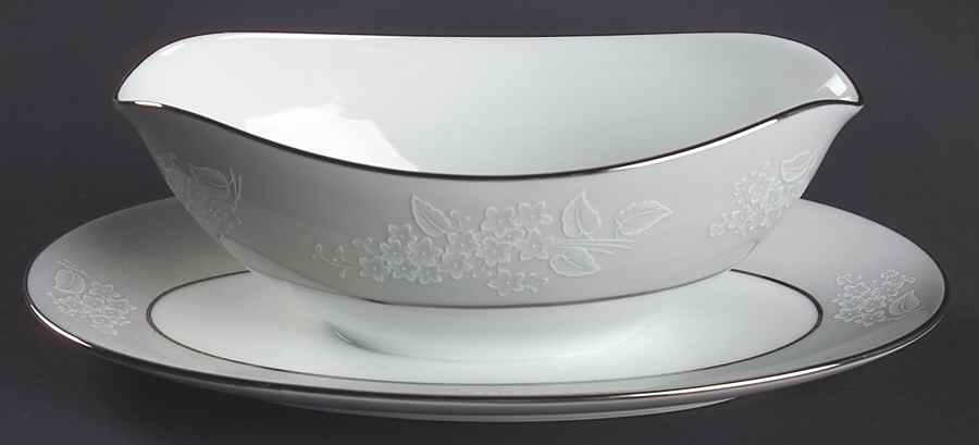 Damask Gravy Boat with Attached Underplate by Noritake-1
