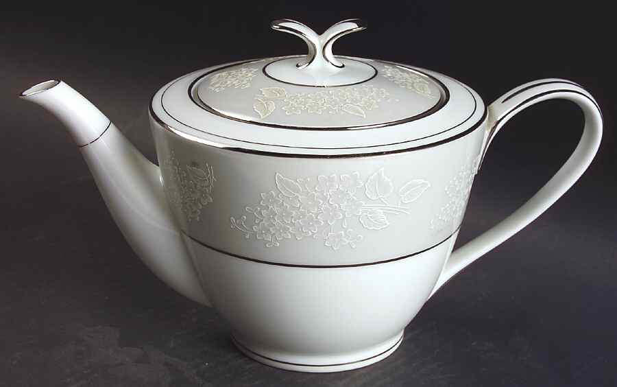 Damask Teapot & Lid by Noritake-1