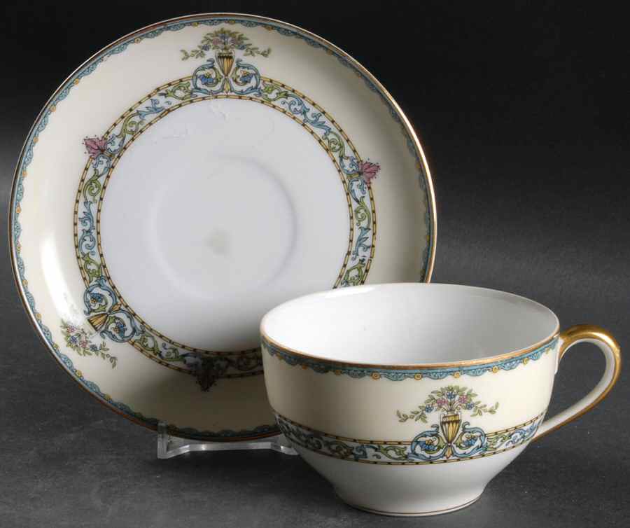 Darby Oversized Cup & Saucer Set by Noritake-1