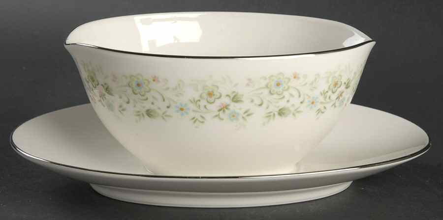 Darlene Gravy Boat with Attached Underplate by Noritake-1