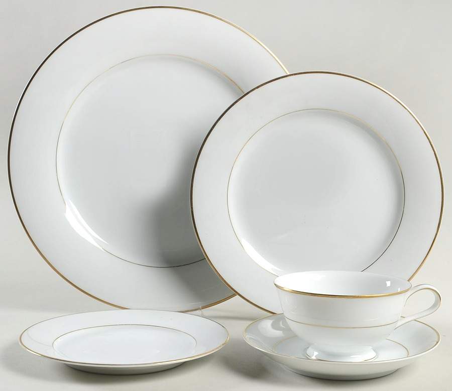 Dawn 40 Piece Estate Set by Noritake-1
