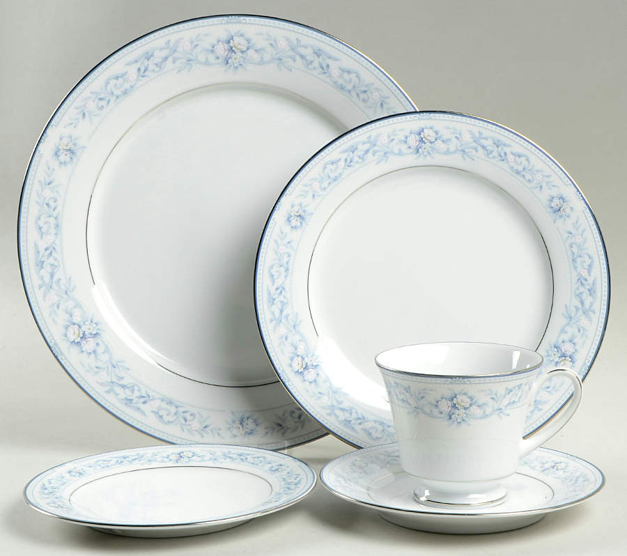 Dearborn 5 Piece Place Setting by Noritake-1