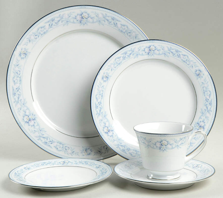 Dearborn 40 Piece Estate Set by Noritake-1