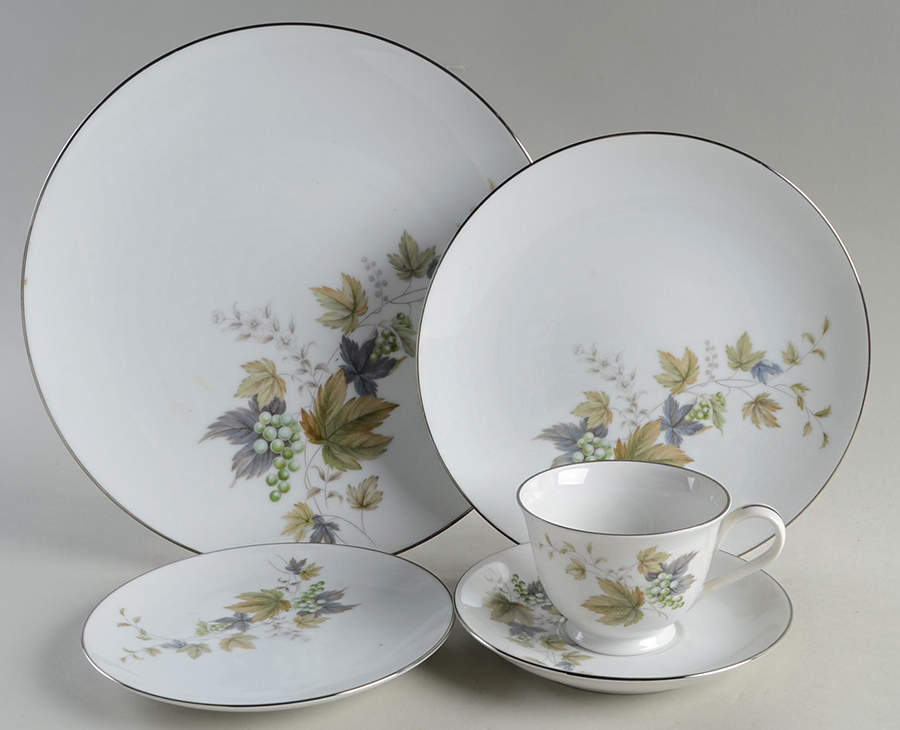 Deauville 5 Piece Place Setting by Noritake-1
