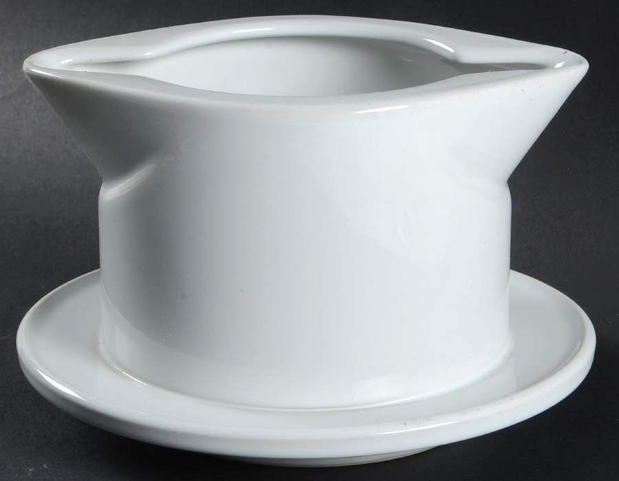 Decision Gravy Boat with Attached Underplate by Noritake-1
