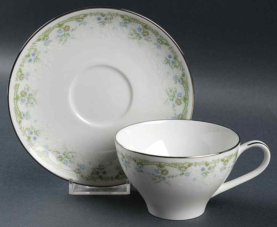 Dee Flat Cup & Saucer Set by Noritake-1