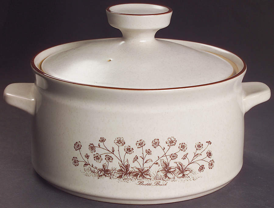 Desert Flowers 2.25 Qt Round Covered Casserole by Noritake-1