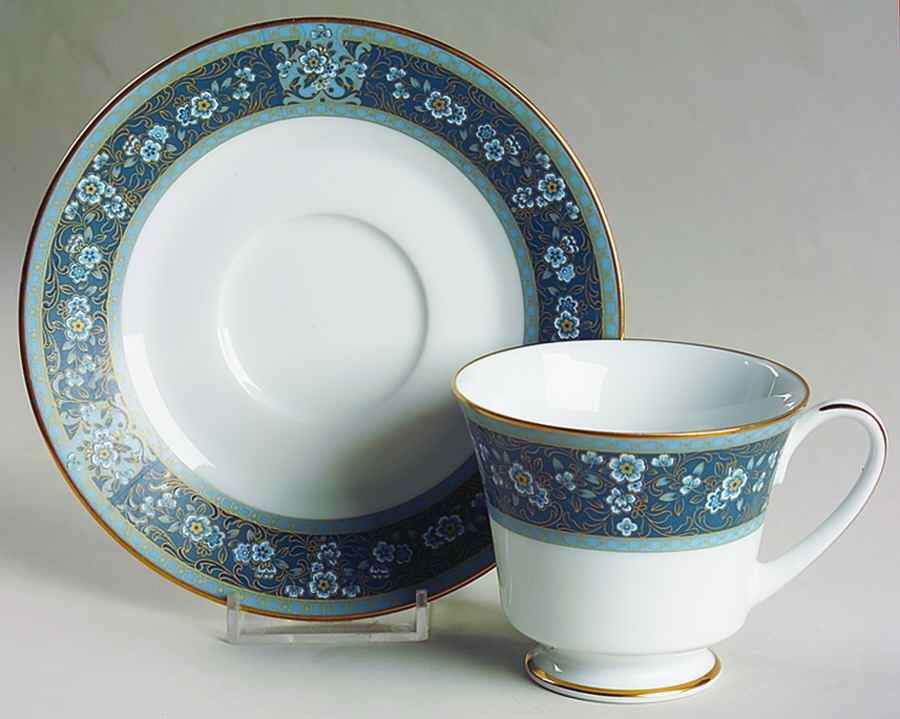 Deloraine Footed Cup & Saucer Set by Noritake-1
