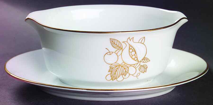 Della Robbia Gravy Boat with Attached Underplate by Noritake-1
