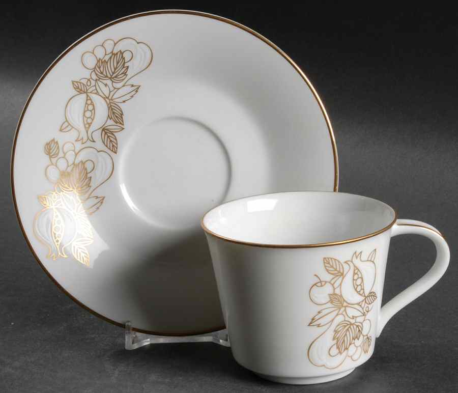 Della Robbia Flat Cup & Saucer Set by Noritake-1