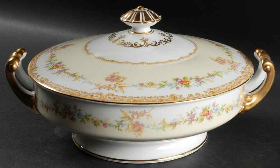 Derwood Round Covered Vegetable by Noritake-1
