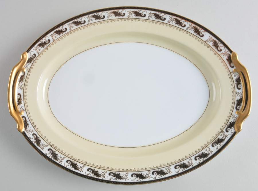 Devon Black (103041) 13" Oval Serving Platter by Noritake-1