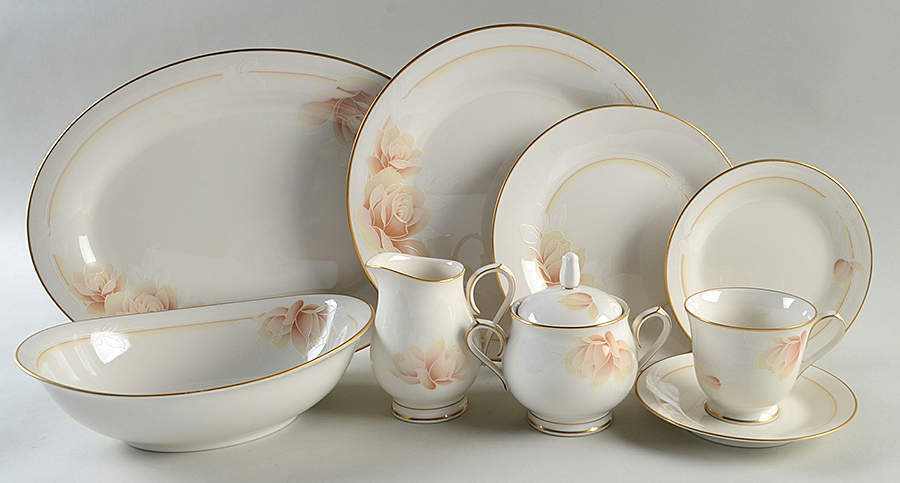 Devotion 45 Piece Starter Set by Noritake-1