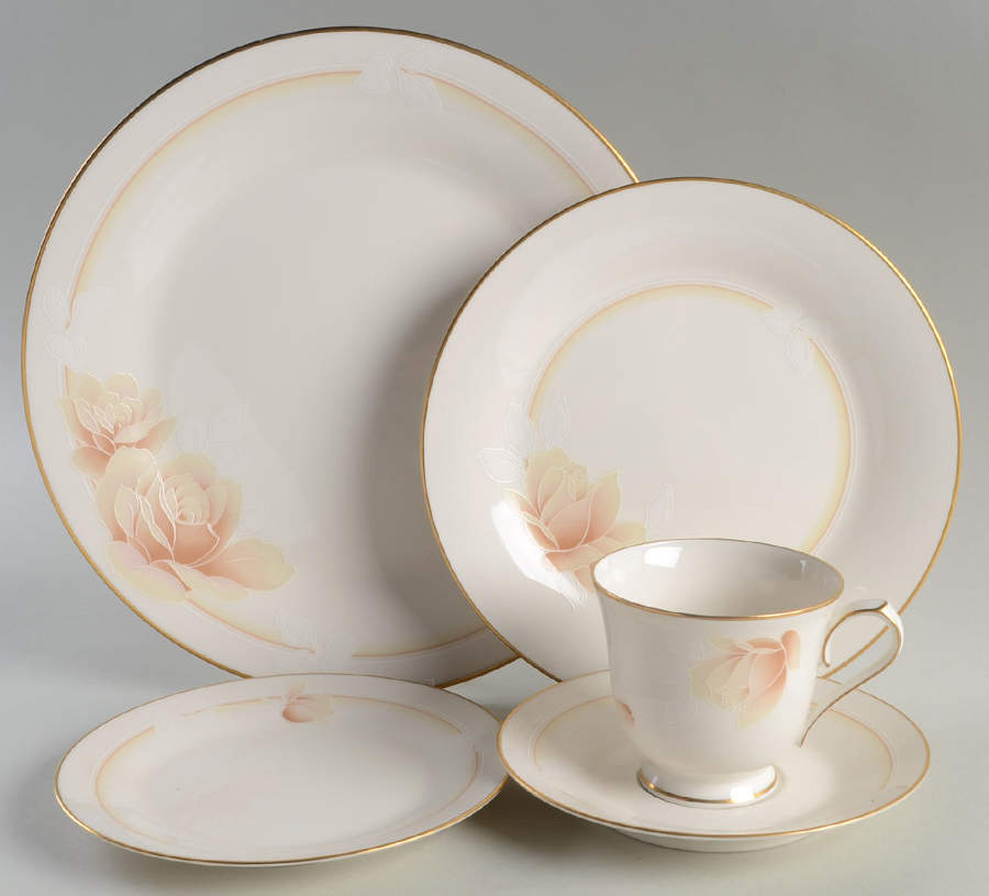 Devotion 5 Piece Place Setting by Noritake-1