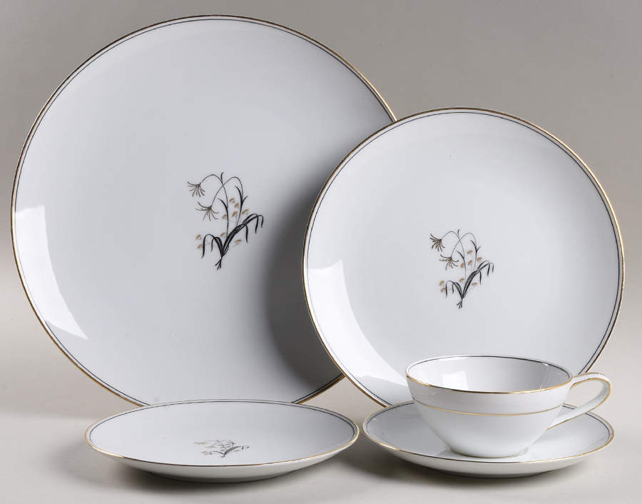 Diana (Gold Trim) 5 Piece Place Setting by Noritake-1