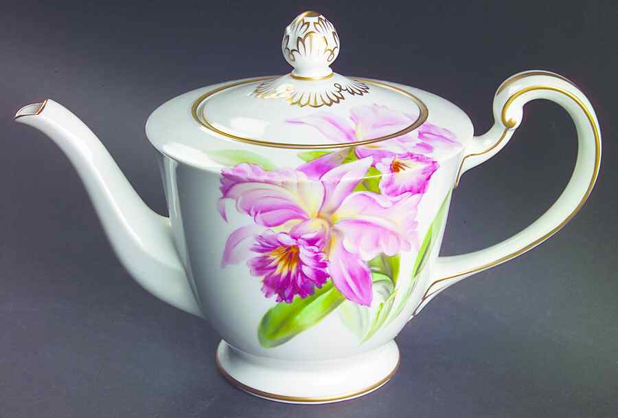 Dolores Teapot & Lid by Noritake-1
